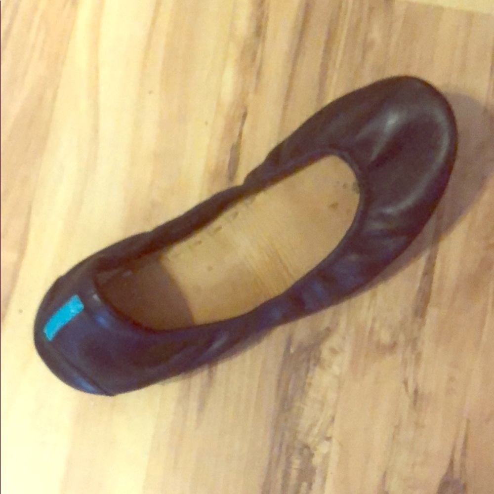 Tieks 9 matte black right foot only euc